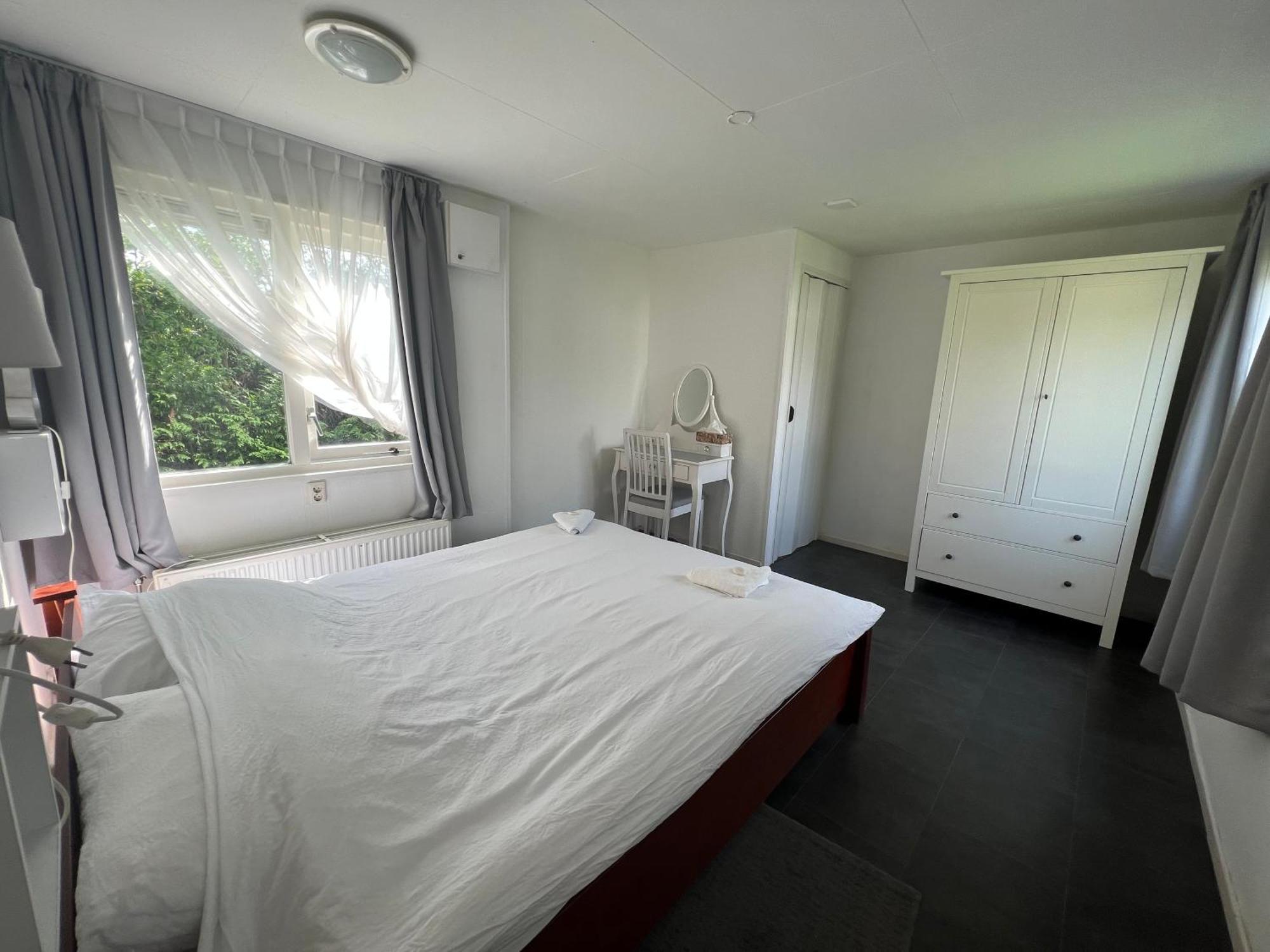 Ruime Chalet Midden In De Natuur In Lith 外观 照片
